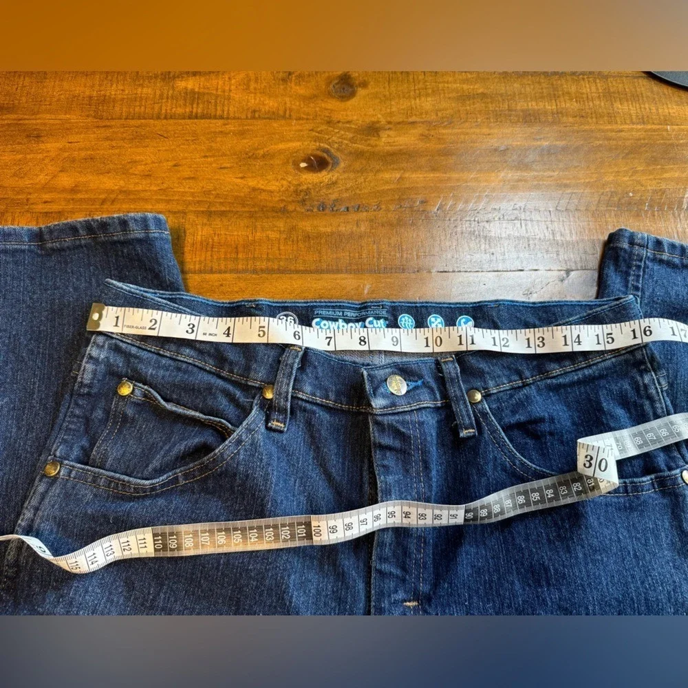 Wrangler Slim Fit Cowboy Cut Blue Jeans Men's 32 x 30 new‎